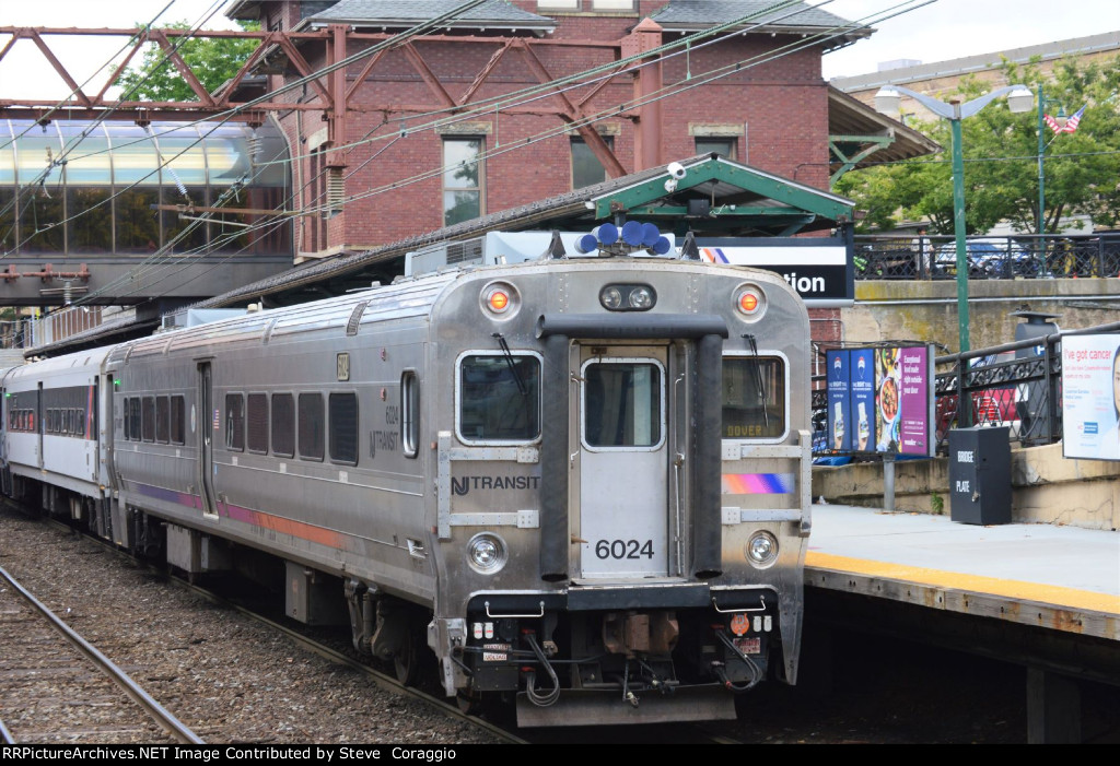  "NJT 6024 Cab Car Close Up" 